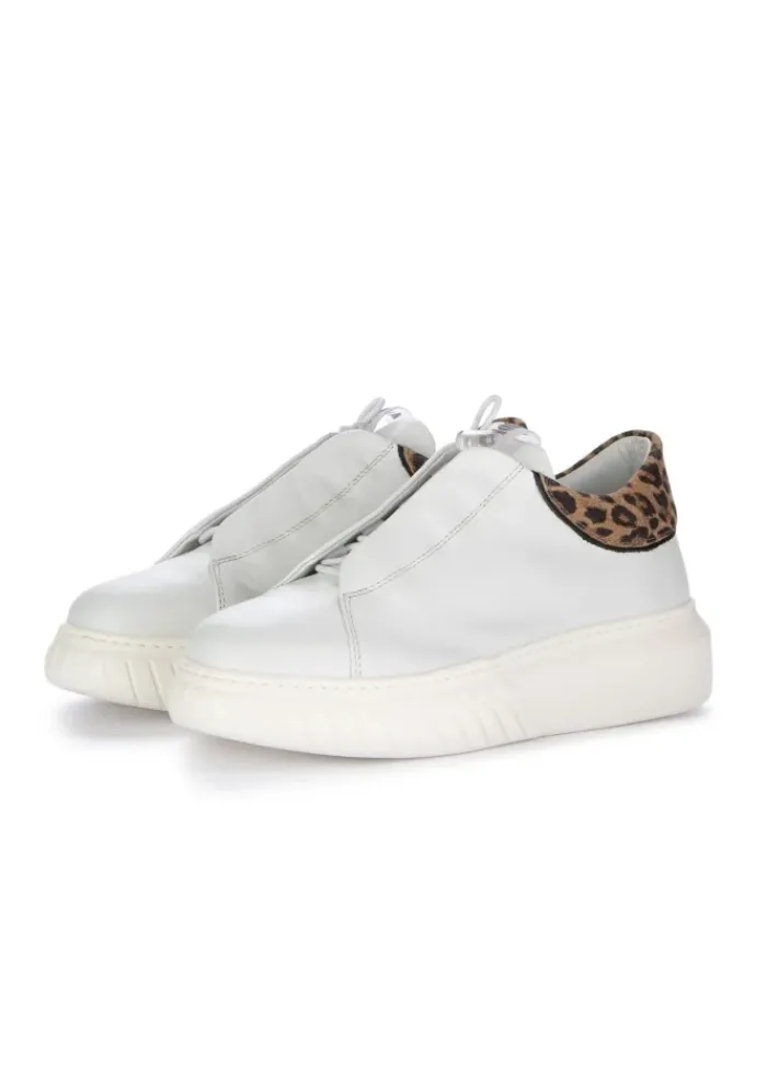 ANDIA FORA | SNEAKER LIBI LEO DREAMER WEIß LEOPARDENMUSTER Sale