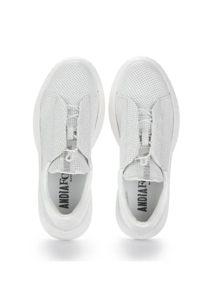 ANDIA FORA | SNEAKER SLIP-ON LIBI CUT DRILL GLOSS WEIß Online